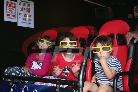 6편의 Setas 7D 시뮬레이터 영화관 70 PCS 5D 영화 유원지 총 총격사건